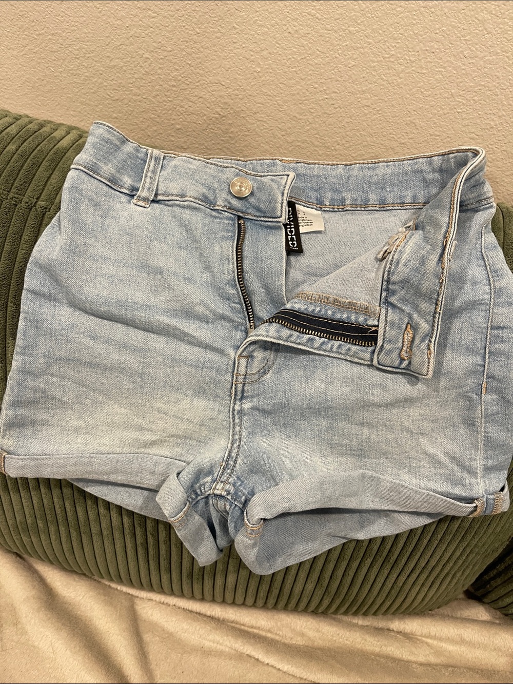Divided Light Wash High-Rise Stretch Denim Shorts